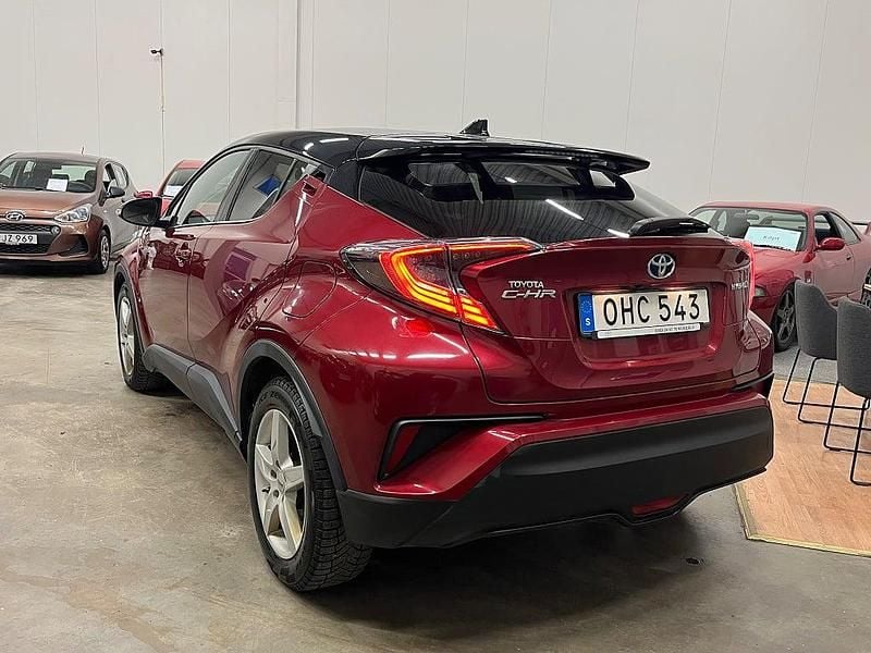 Begagnad Toyota C-HR Edition 122 HK (89 kW) 2018 Röd SUV