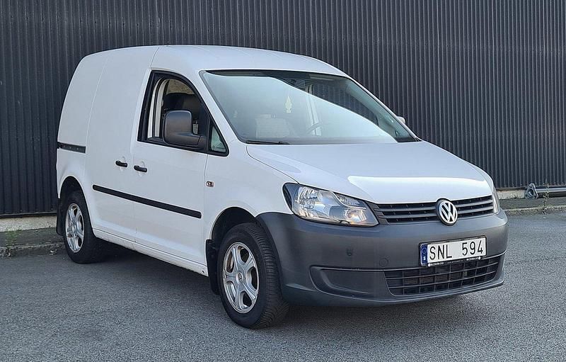 Vit Begagnad 2011 VW Caddy Minibuss | 64 900 kr (Marknadspris) - Bild 1/4