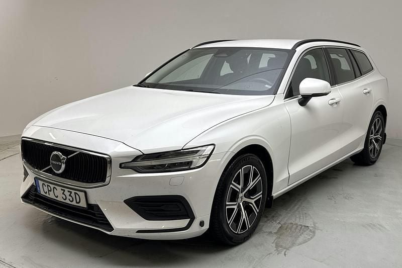Vit Begagnad 2023 Volvo V60 Core Kombi | 279 000 kr (Bra pris) - Bild 1/4