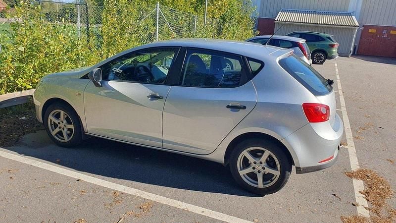 Silver Begagnad 2010 Seat Ibiza | 55 000 kr - Bild 1/4
