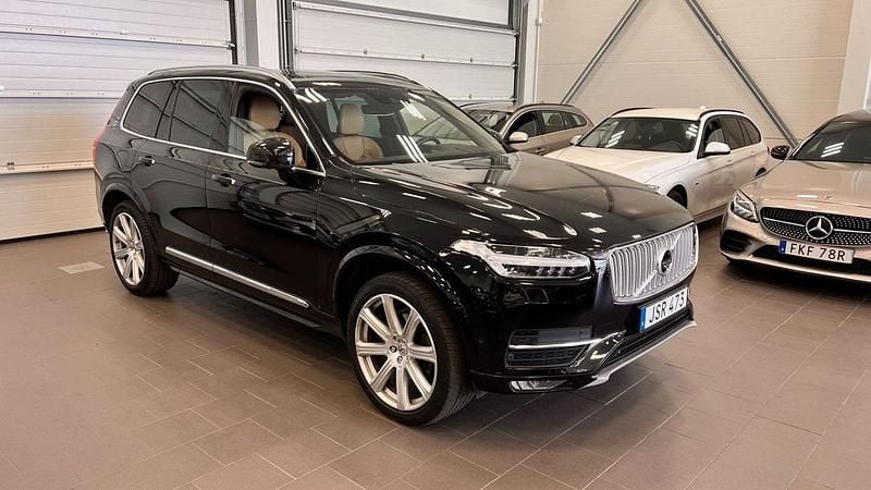 Svart Begagnad 2015 Volvo XC90 SUV | 319 000 kr (Dyr) - Bild 1/4