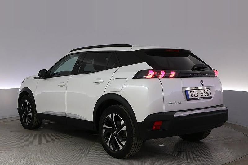 Begagnad Peugeot e-2008 Allure 100 kW (136 HK) 2021 Vit SUV