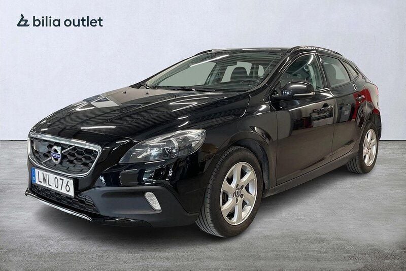 Svart Begagnad 2015 Volvo V40 CC Momentum Kombi | 149 000 kr (Marknadspris) - Bild 1/4