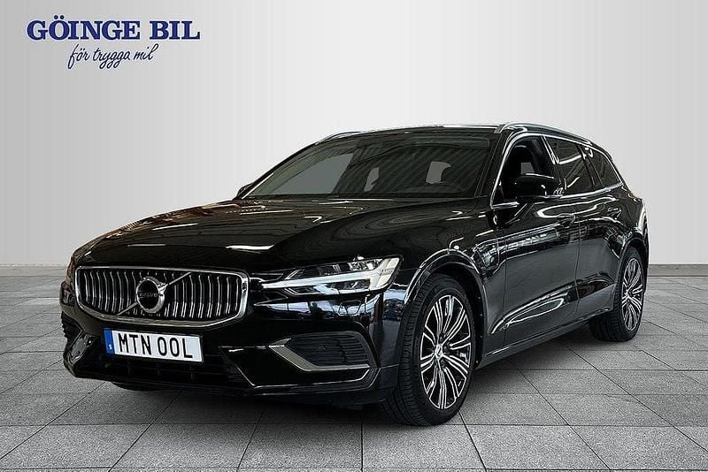 Svart Begagnad 2020 Volvo V60 Inscription Kombi | 329 000 kr (Marknadspris) - Bild 1/3