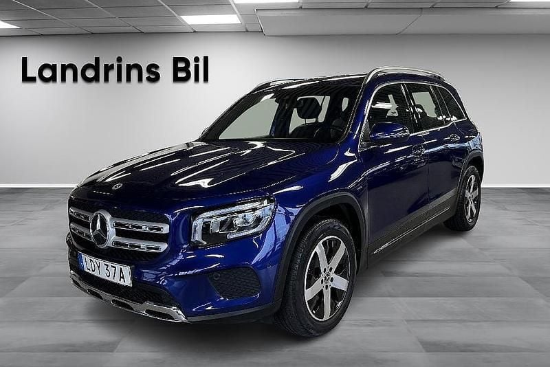Blå Begagnad 2022 Mercedes GLB200 SUV | 369 900 kr (Marknadspris) - Bild 1/4