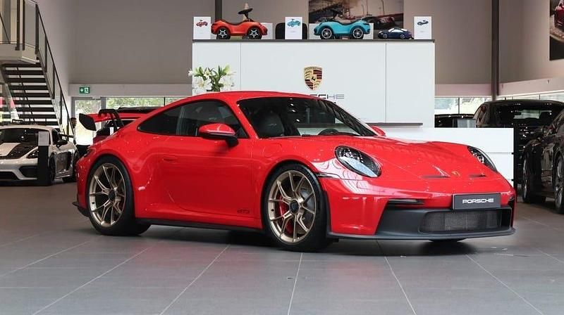 Röd Begagnad 2022 Porsche 911 GT3 Sportkupé | 1 895 000 kr (Bra pris) - Bild 1/4