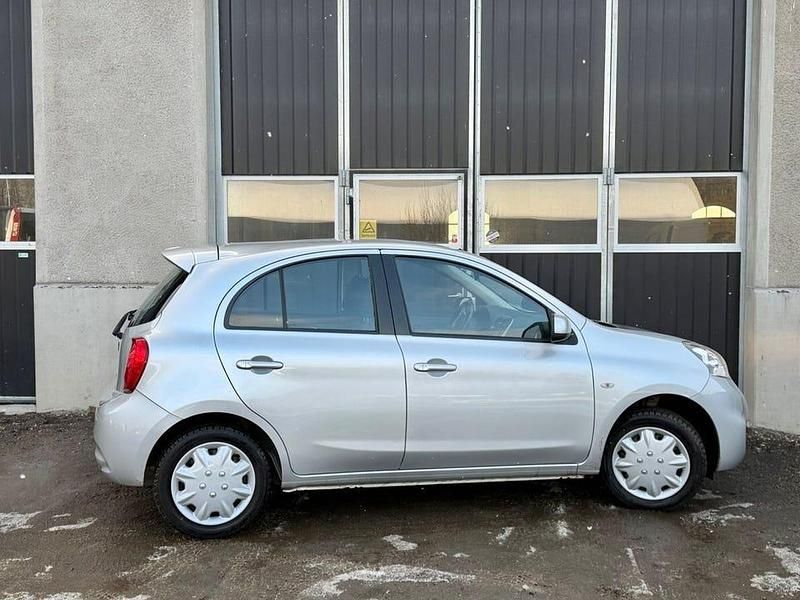 Begagnad Nissan Micra 80 HK (58 kW) 2014 Silver Halvkombi