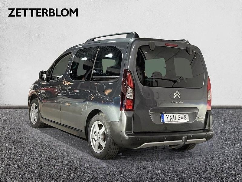 Begagnad Citroën Berlingo PureTech 110 HK (80 kW) 2017 Gråmetallic Minibuss