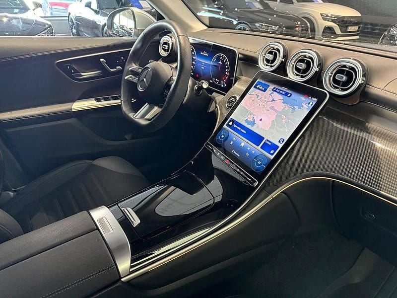 Begagnad Mercedes GLC300e Advanced Plus 204 HK (150 kW) 2025 Silver SUV