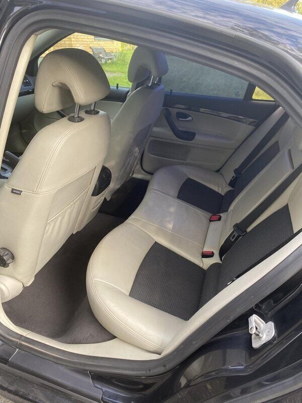 Svart Begagnad 2010 Saab 9-3 Aero Sedan | 72 500 kr (Marknadspris) - Bild 1/4