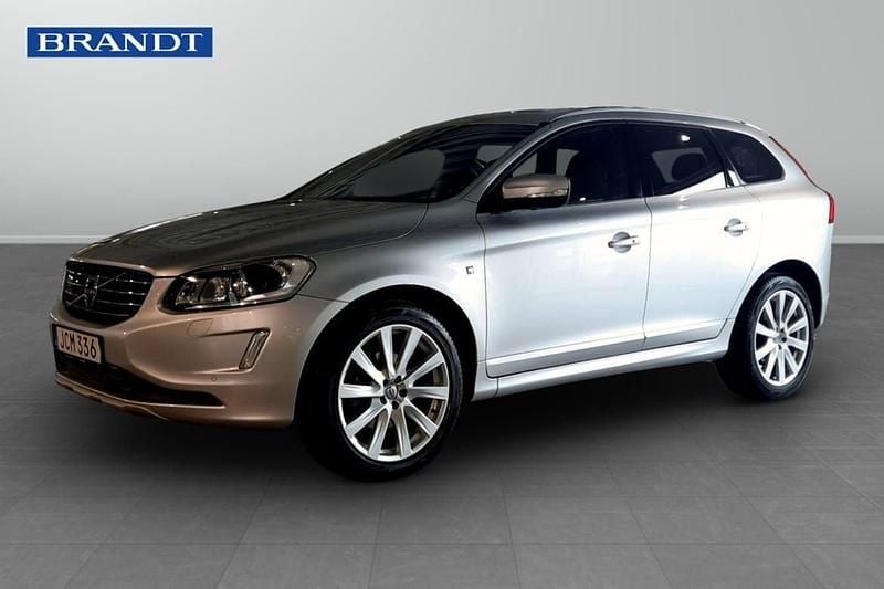 Silver Begagnad 2016 Volvo XC60 Business Edition SUV | 189 900 kr (Marknadspris) - Bild 1/4