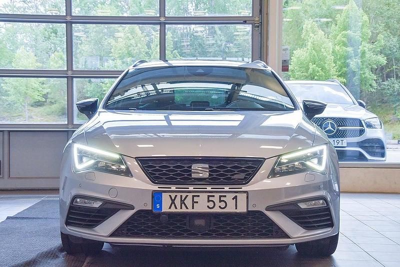 Begagnad Seat Leon ST CUPRA 301 HK (221 kW) 2017 Silver Kombi