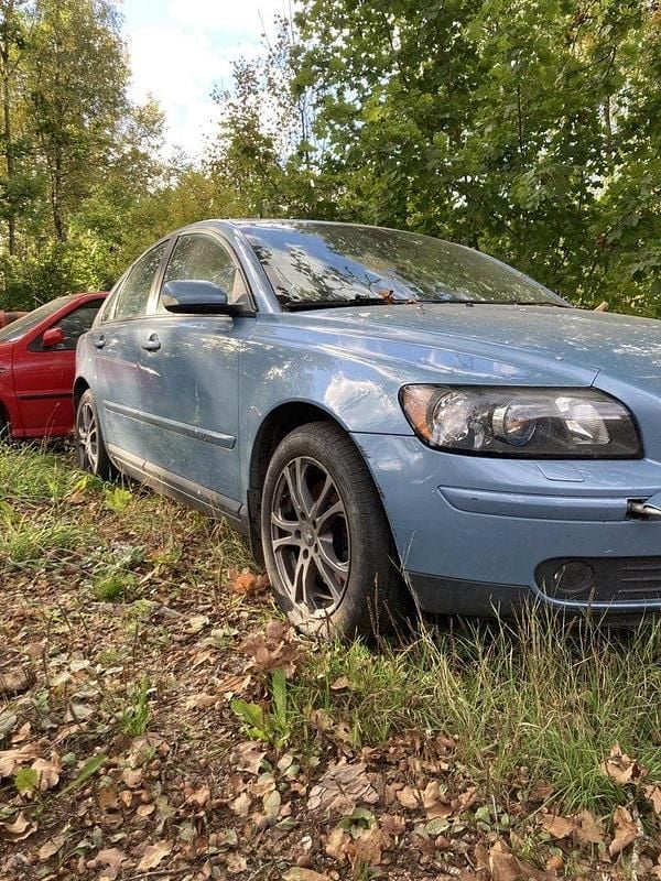 Blå Begagnad 2004 Volvo S40 Sedan | 10 000 kr - Bild 1/4