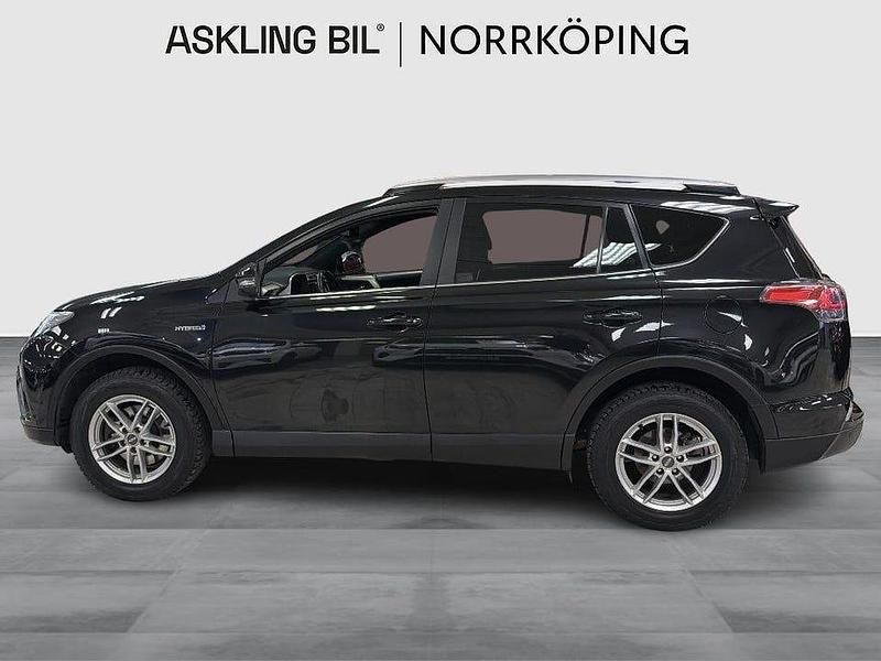 Begagnad Toyota RAV4 Hybrid Active 197 HK (144 kW) 2017 Svart SUV