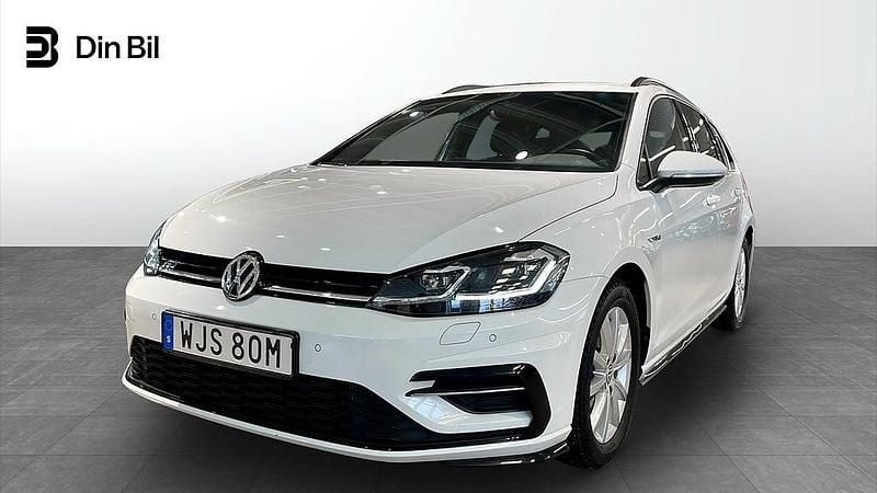 Vit Begagnad 2019 VW Golf VIII R-line Kombi | 189 900 kr (Marknadspris) - Bild 1/4