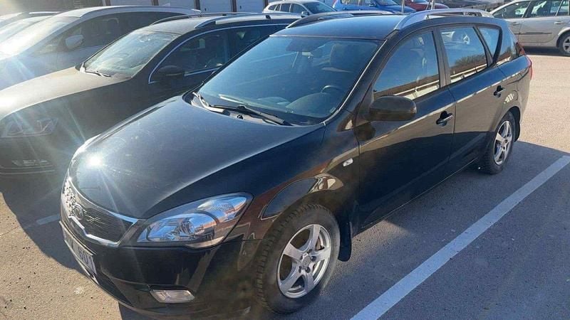 Svart Begagnad 2010 Kia Ceed Sportswagon Kombi | 38 000 kr (Superpris) - Bild 1/4