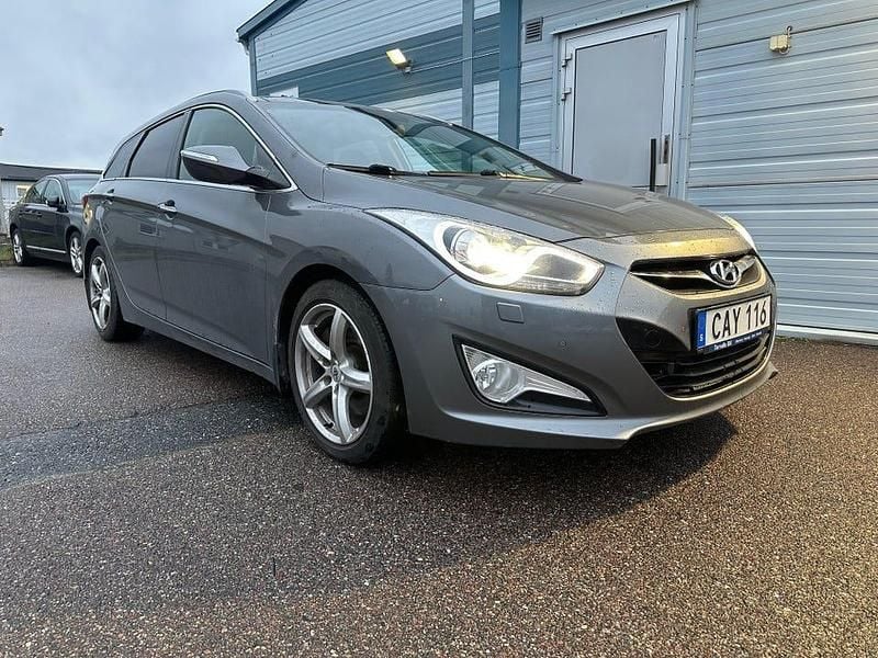 Begagnad 2014 Hyundai i40 Kombi | 92 900 kr (Marknadspris) - Bild 1/4