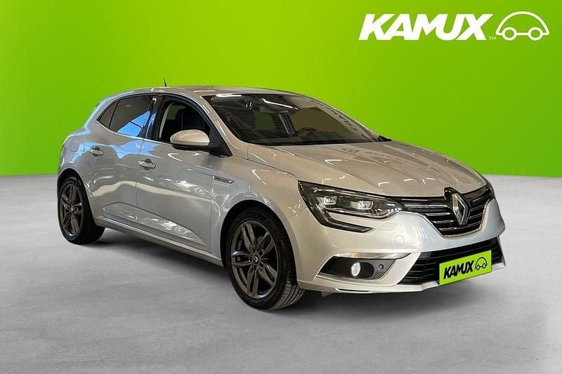 Silver/grå Begagnad 2016 Renault Mégane III Bose Edition Halvkombi | 124 800 kr - Bild 1/4