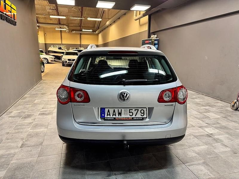 Begagnad VW Passat Sportline 150 HK (110 kW) 2009 Silver Kombi