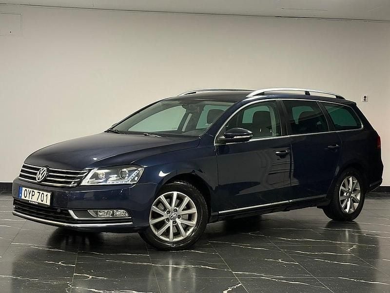Blå Begagnad 2011 VW Passat Kombi | 64 900 kr (Marknadspris) - Bild 1/4