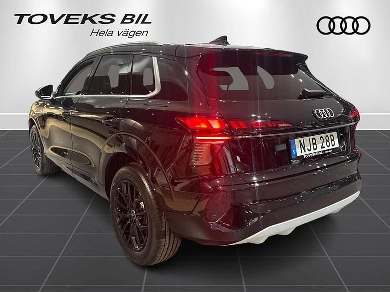 Ny Audi Q3 2026 Svart SUV