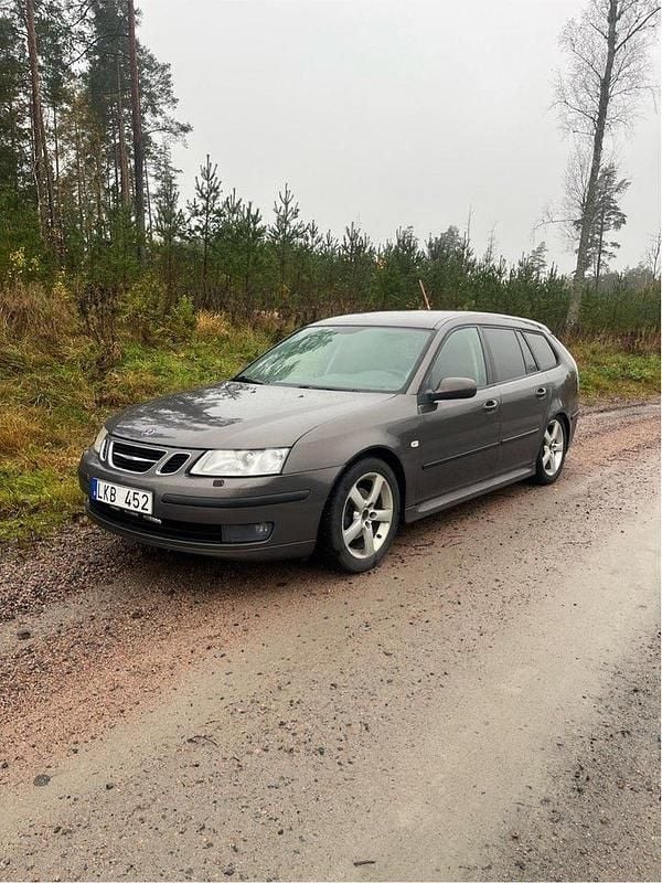 Brun Begagnad 2007 Saab 9-3 Kombi | 50 000 kr (Lite dyr) - Bild 1/4
