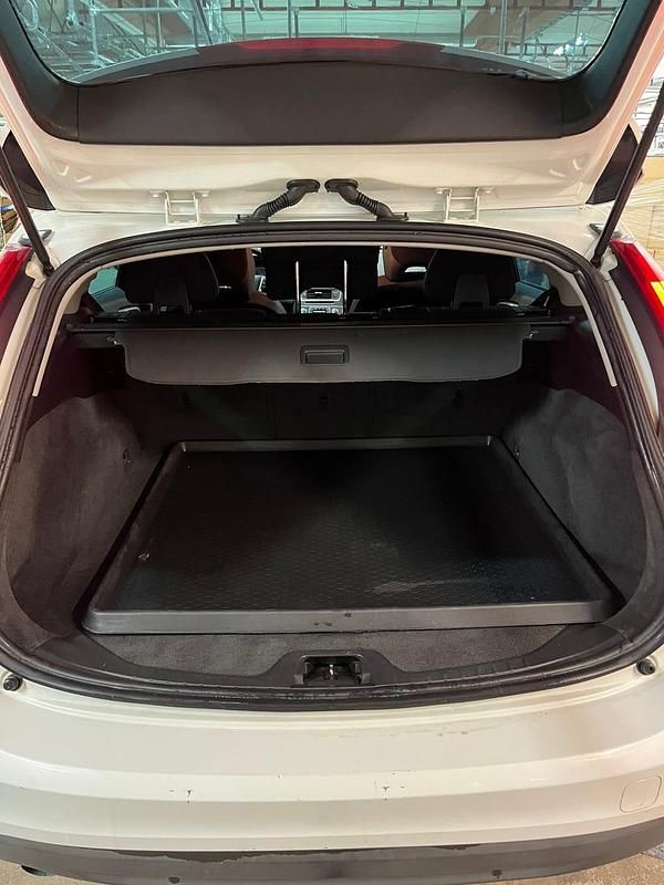 Begagnad Volvo V60 163 HK (119 kW) 2011 Kombi