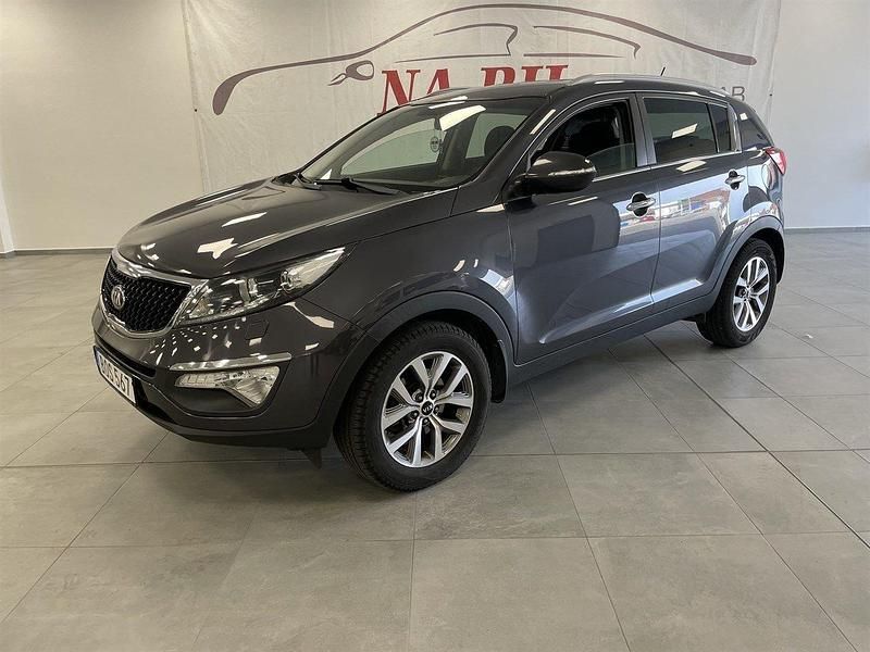 Grå Begagnad 2014 Kia Sportage Comfort SUV | 109 900 kr (Marknadspris) - Bild 1/4