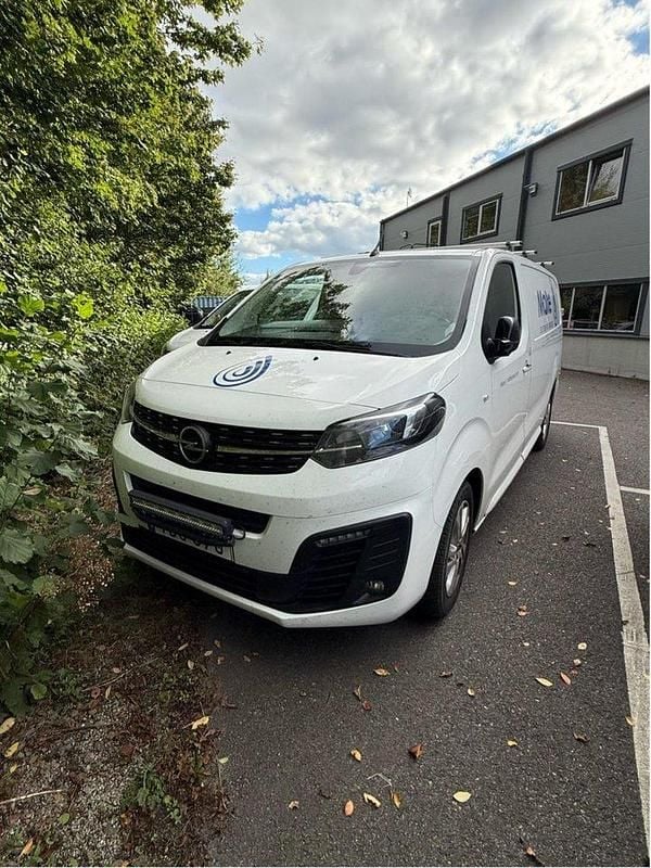 Vit Begagnad 2022 Opel Vivaro Van | 180 000 kr (Superpris) - Bild 1/4