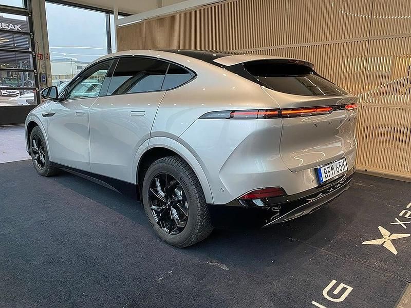 Begagnad XPENG G6 350 kW (476 HK) 2025 Silver SUV