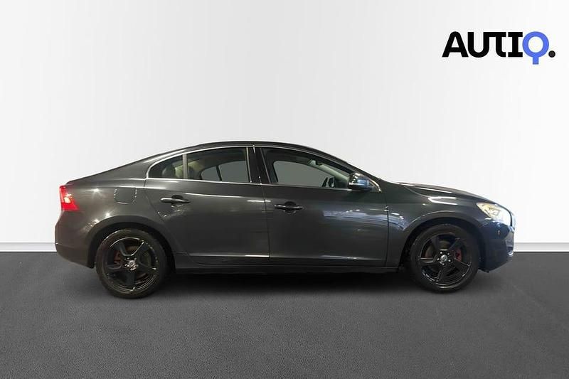 Begagnad Volvo S60 Momentum 116 HK (85 kW) 2012 Savile grey Sedan