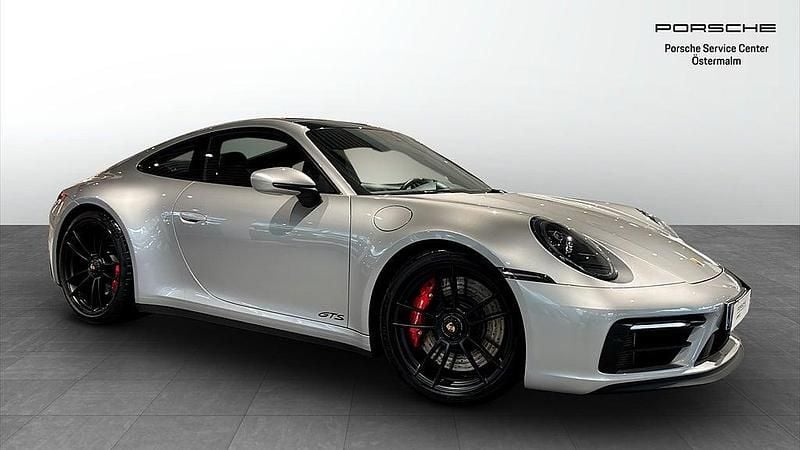 Silver Begagnad 2022 Porsche 911 Carrera GTS Sportkupé | 1 495 000 kr (Lite dyr) - Bild 1/4