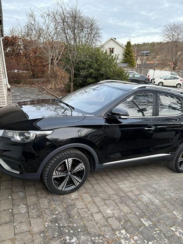 Begagnad MG ZS 105 kW (143 HK) 2021 SUV