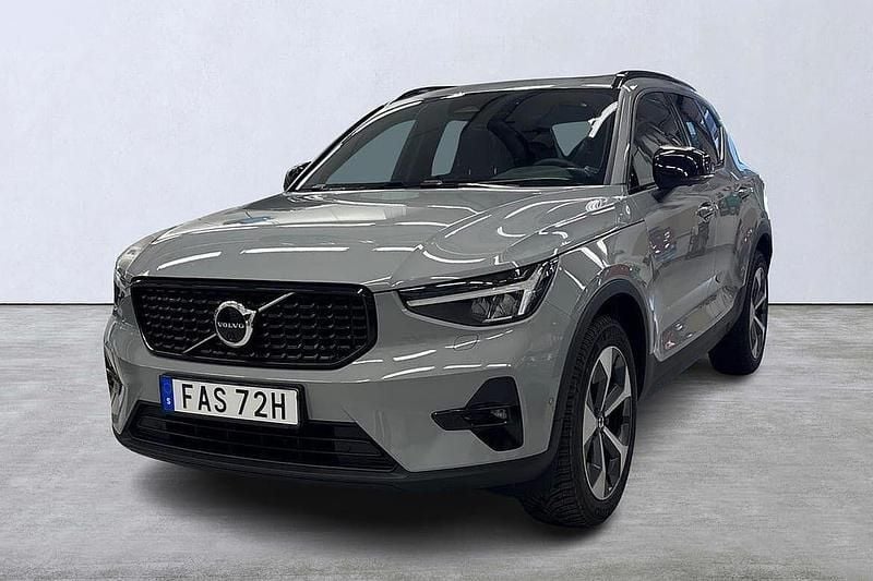 Begagnad 2025 Volvo XC40 SUV | 469 000 kr (Dyr) - Bild 1/4