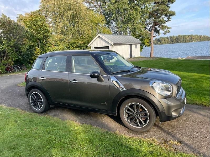 Grå Begagnad 2011 Mini Cooper S Countryman SUV | 110 000 kr (Marknadspris) - Bild 1/4