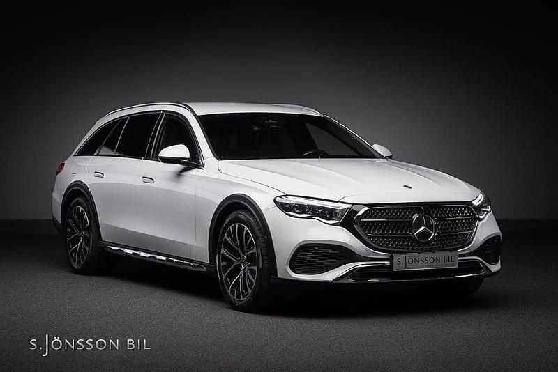 Begagnad Mercedes E300 2025 SUV