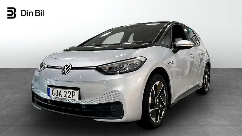 Silver Begagnad 2023 VW ID.3 Pro Performance Halvkombi | 299 900 kr (Marknadspris) - Bild 1/4