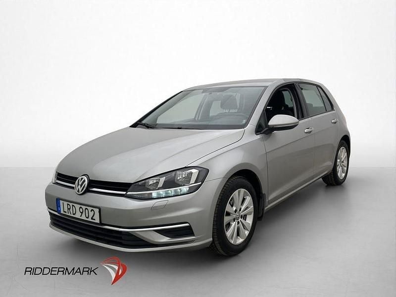 Begagnad VW Golf VII 110 HK (80 kW) 2017 Silver Halvkombi