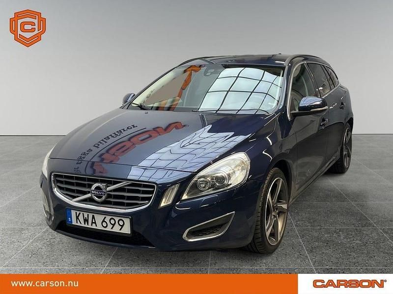 Blå Begagnad 2011 Volvo V60 Momentum Kombi | 94 900 kr (Marknadspris) - Bild 1/3