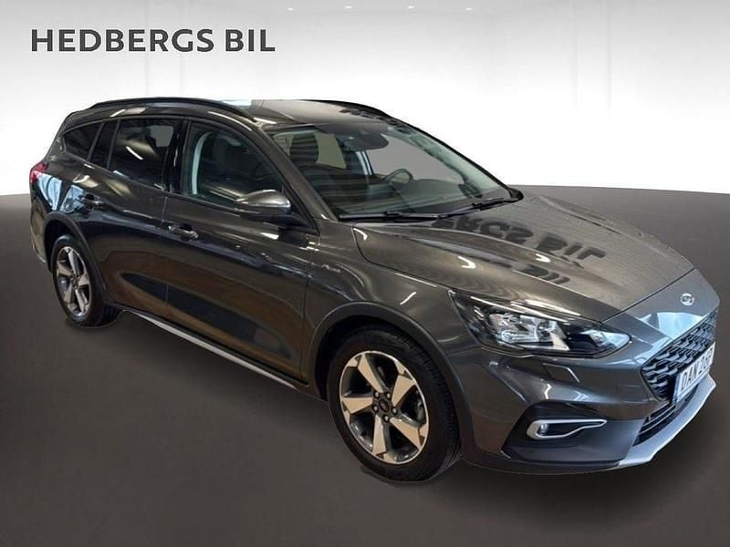 Grå Begagnad 2021 Ford Focus Active Kombi | 199 900 kr (Marknadspris) - Bild 1/4