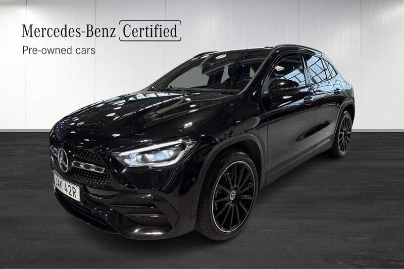 Svart Begagnad 2023 Mercedes GLA250 Premium SUV | 449 900 kr - Bild 1/4