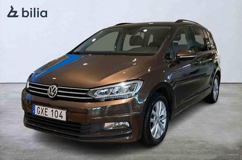 Brun Begagnad 2017 VW Touran Minibuss | 225 500 kr - Bild 1/1