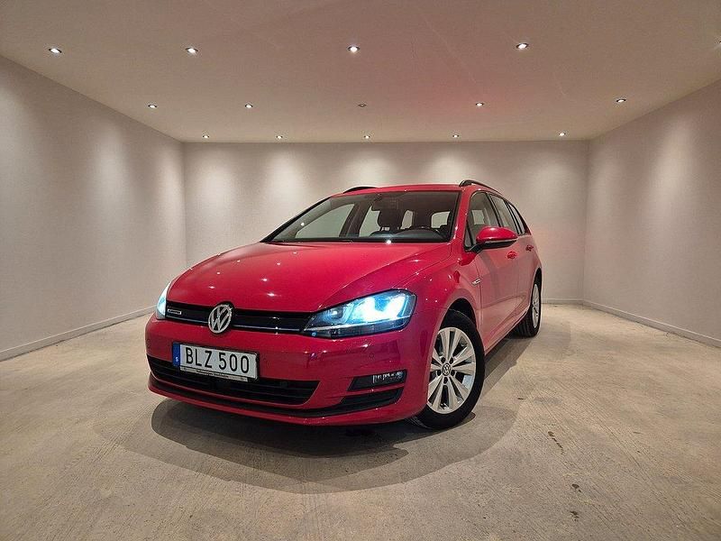 Röd Begagnad 2015 VW Golf VII Kombi | 89 900 kr (Superpris) - Bild 1/4
