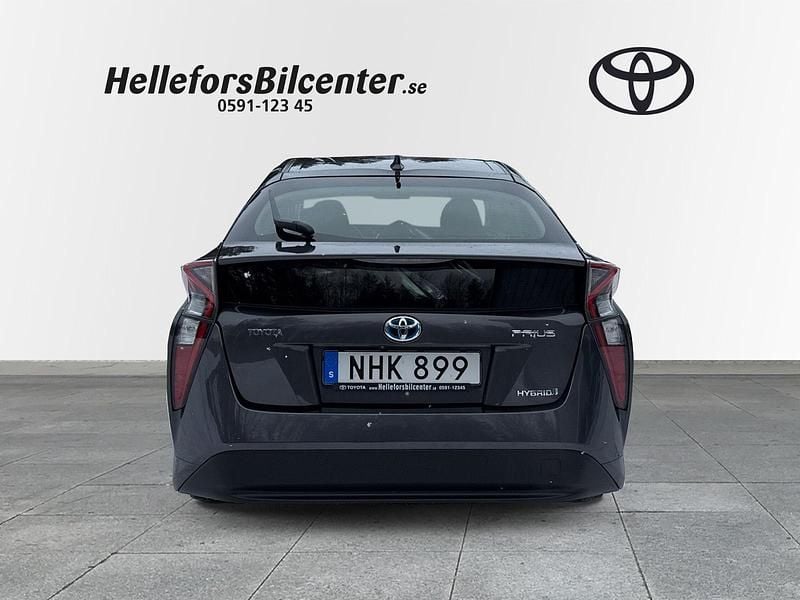 Begagnad Toyota Prius Business Edition 124 HK (91 kW) 2016 Mörkgrå Halvkombi