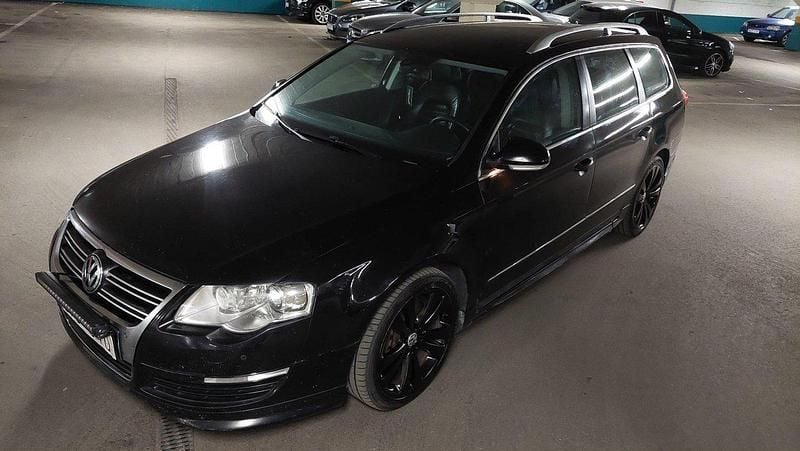 Svart Begagnad 2009 VW Passat Highline Kombi | 30 000 kr (Bra pris) - Bild 1/4