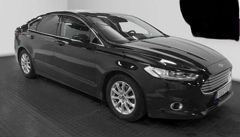 Svart Begagnad 2016 Ford Mondeo Business Edition Halvkombi | 130 000 kr (Marknadspris) - Bild 1/4
