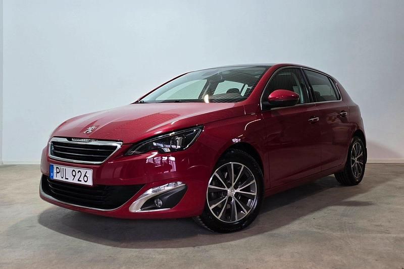 Mörkröd (röd) Begagnad 2014 Peugeot 308 Halvkombi | 109 900 kr (Marknadspris) - Bild 1/3
