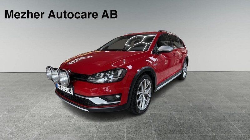 Röd Begagnad 2015 VW Golf Alltrack Kombi | 182 000 kr (Lite dyr) - Bild 1/3