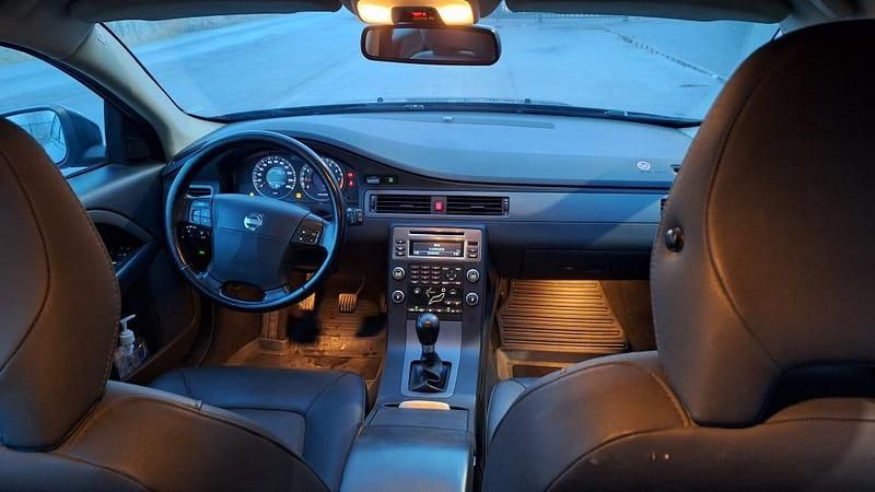 Begagnad 2009 Volvo V70 Kombi | 27 000 kr (Superpris) - Bild 1/4