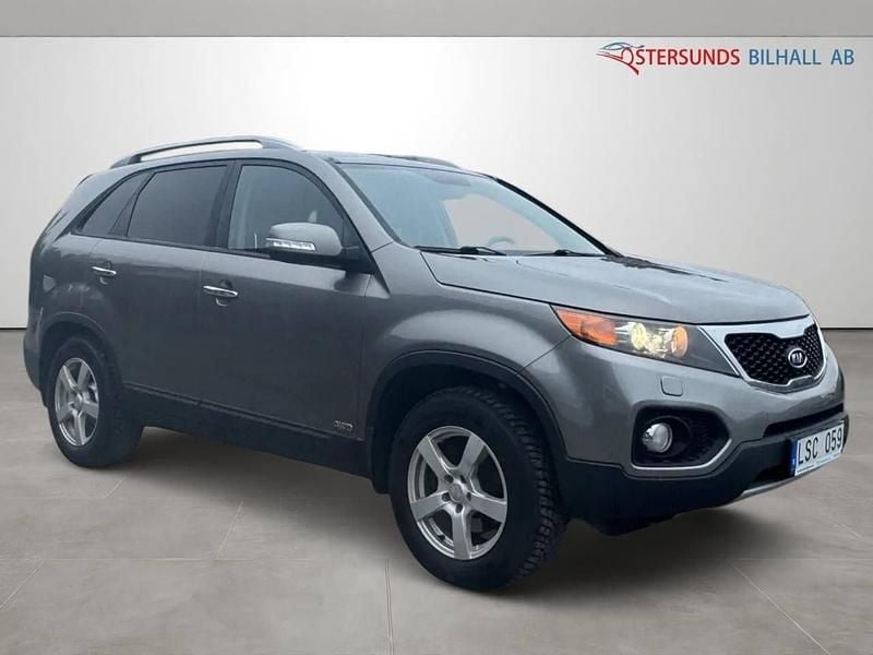 Grå Begagnad 2012 Kia Sorento 2 SUV | 114 900 kr (Marknadspris) - Bild 1/4